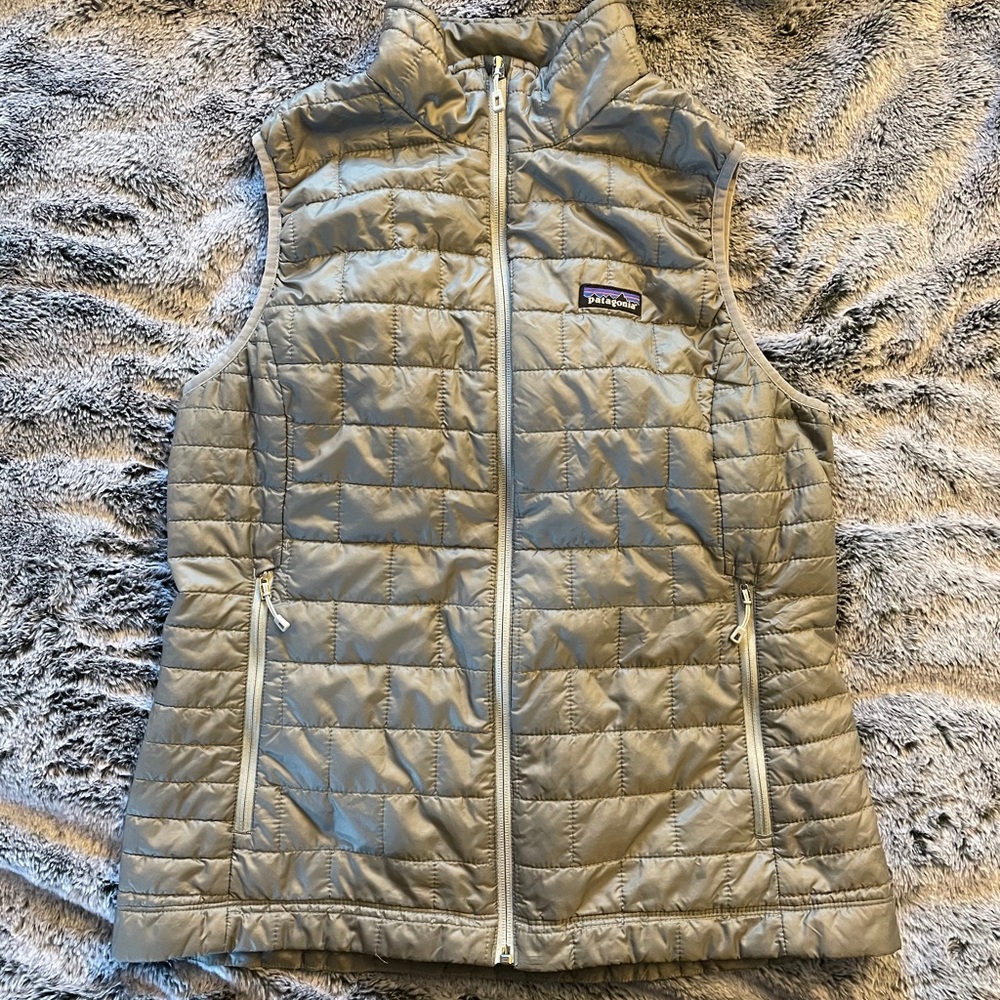 Patagonia W’s Nano Puff Vest (Large)